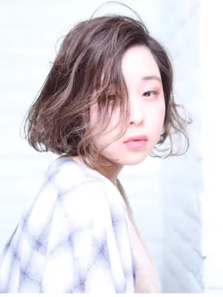 ショート カラー パーマ にしだ まりえのヘアスタイル