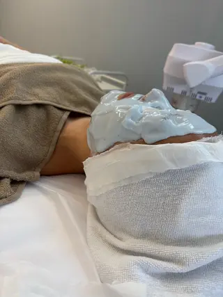 Flores所属・Flores- フローレスのエステ・リラクイメージ