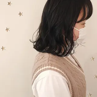 ミディアム 市川 千夏のヘアスタイル