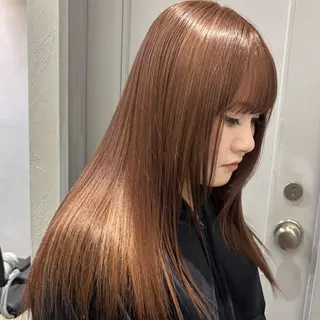 セミロング 盛れる透明感カラー・ momokaのヘアスタイル