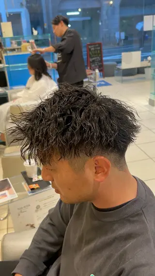 パーマ メンズ メンズパーマ 副店長ユウタのヘアスタイル