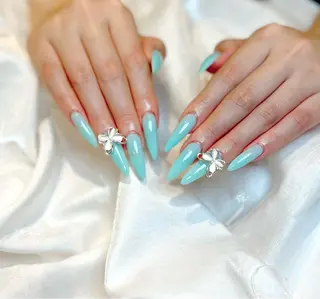 ネイル Lino+ ネイル&よもぎ蒸しのネイルデザイン