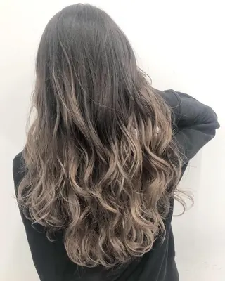 ロング カラー Lien 深井店のヘアスタイル