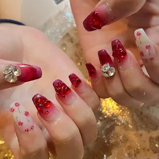 ショート ネイル H🌺 NAILのネイルデザイン