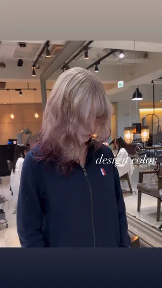 セミロング カラー 💜ハイトーン💛 マジカルかいちゃんのヘアスタイル