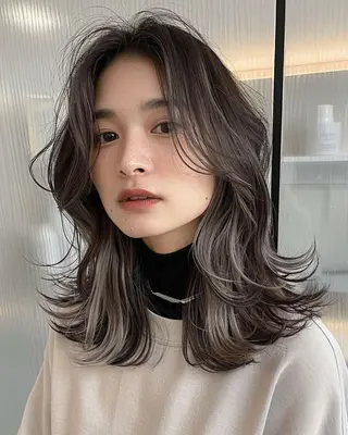 カラー ミディアム 🎀韓国レイヤー YURINA🎀のヘアスタイル