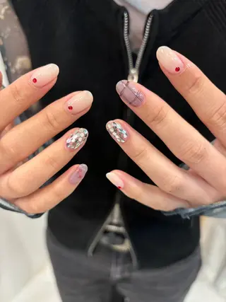 ネイル yuri. 🪷のネイルデザイン