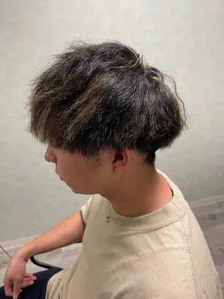 ショート メンズ 式部 颯斗のヘアスタイル