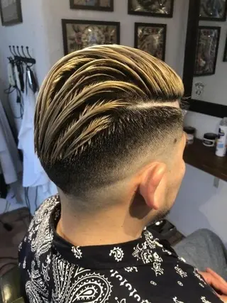 ショート カラー メンズ 冨士川 英樹のヘアスタイル