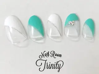 ネイル Trinity staffのネイルデザイン