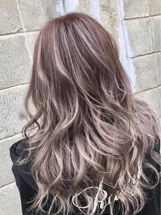 ロング カラー ダブルスキルエクステ /羽エクステ白石宇由のヘアスタイル