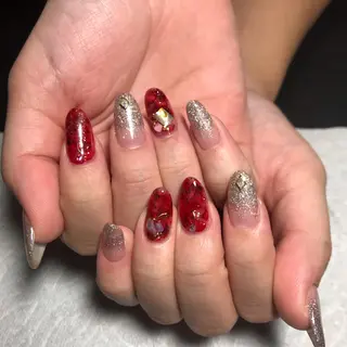 ネイル ECLAT エクラ所属・寺山 千鶴のネイルデザイン