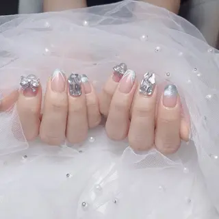 ネイル uu ネイルサロン関内🌼のネイルデザイン