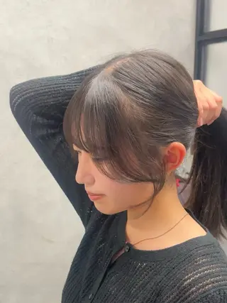 セミロング 透明感カラー/レイヤ ー/顔まわり/辻部のヘアスタイル