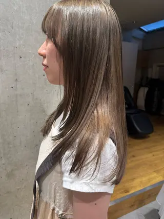 ロング カラー 畑中 香穂のヘアスタイル