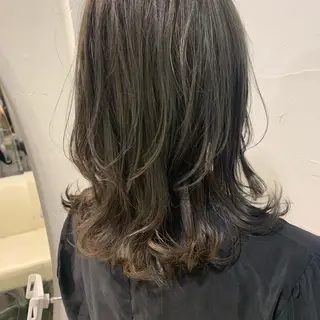セミロング . AYUKAのヘアスタイル