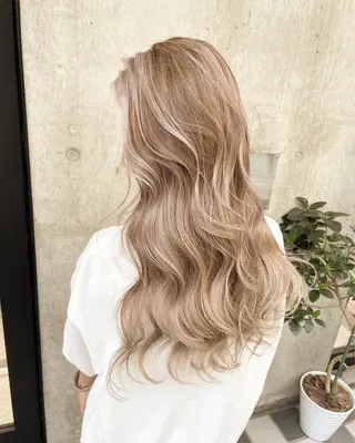 ロング カラー ヘアアレンジ TATSUYA アートディレクターのヘアスタイル