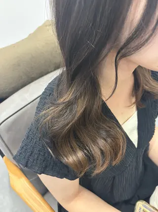 ロング ルプラボウ あいか 韓国ヘア/艶髪のヘアスタイル