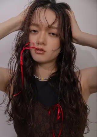 レイヤー/ブリーチ/ 山本かほのヘアスタイル