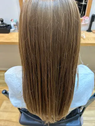 ロング カラー 佐藤 かののヘアスタイル