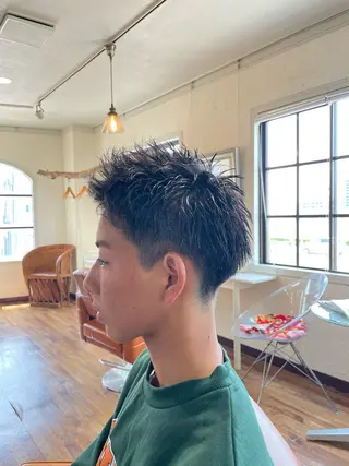 ショート メンズ 西岡 勇人のヘアスタイル