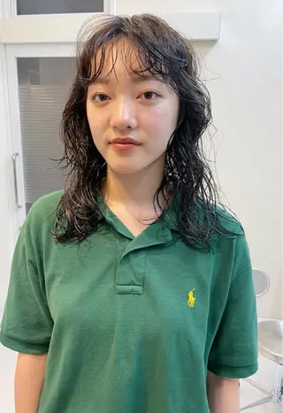ミディアム パーマ 吉江 結菜のヘアスタイル