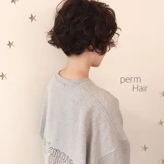 ショート カラー パーマ 市川 千夏のヘアスタイル