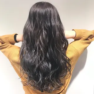 ロング カラー ヘアアレンジ Zina渋谷エリア マネージャShionのヘアスタイル