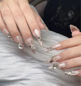 ネイル Lee Nailsのネイルデザイン
