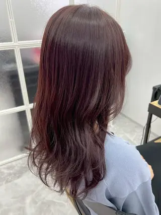 ミディアム 岸下 理緒のヘアスタイル