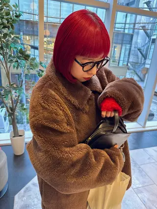 ショート カラー ブリーチ😼 ボブ✍️レイヤーのヘアスタイル
