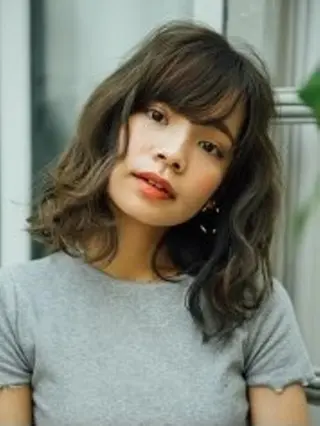 ミディアム カラー パーマ ヘアアレンジ 恩田 さやかのヘアスタイル