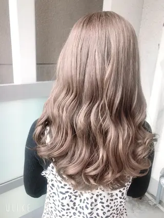 ロング カラー 岩谷/ブリーチ 🪽透明感カラーのヘアスタイル