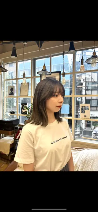 ミディアム カラー りこ 11/4空きありのヘアスタイル