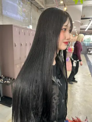 ロング カラー 岡本 舞/暖色カラーのヘアスタイル