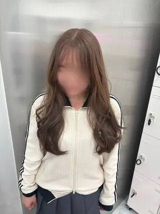 カラー 透明感ベージュ🤎 ナチュラルレイヤーのヘアスタイル