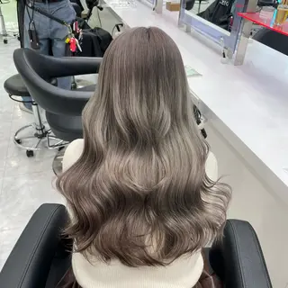 カラー ミルクティーベージュ 🤍Yumeのヘアスタイル