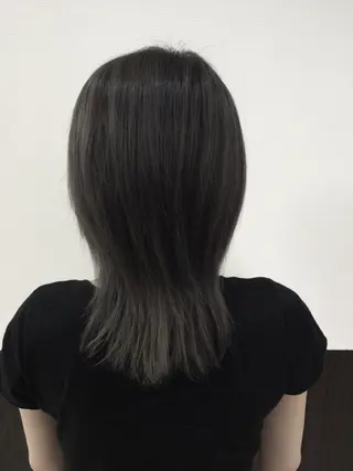 ミディアム カラー ヘアアレンジ ハイトーン Arphyのヘアスタイル