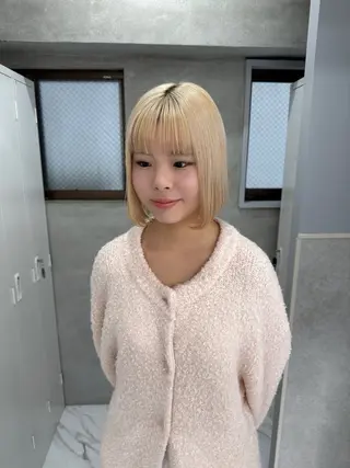 sena⌇ベージュ⌇ ブリーチなしWカラーのヘアスタイル