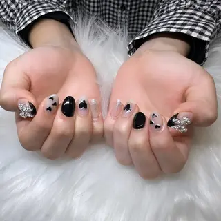 ネイル Laula🤍 ayakaのネイルデザイン