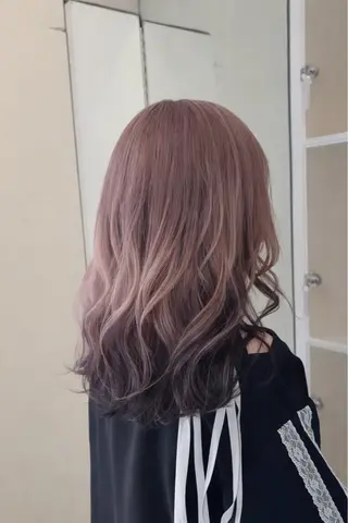 ロング NENE🌿ブリーチ 無しダブルカラーのヘアスタイル