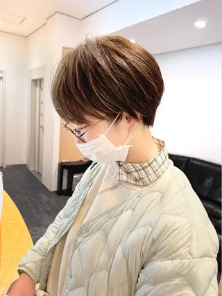 ショート カラー STEP HIDEのヘアスタイル