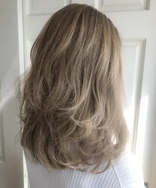 ミディアム カラー ショート✨ボブ✨代表 新田見美仁のヘアスタイル