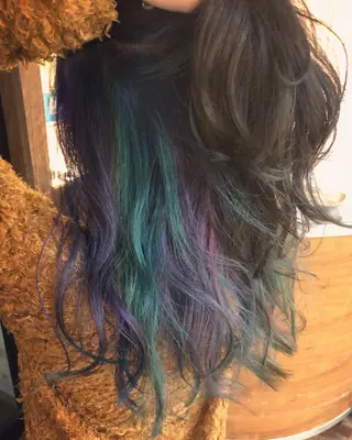 セミロング カラー 原宿サロン代表 デザインカラー伊藤卓のヘアスタイル