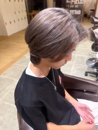 カラー 加藤 立夏のヘアスタイル