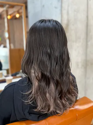 セミロング カラー 🎨デザイン🥇 美髪・艶髪　日暮千敬のヘアスタイル