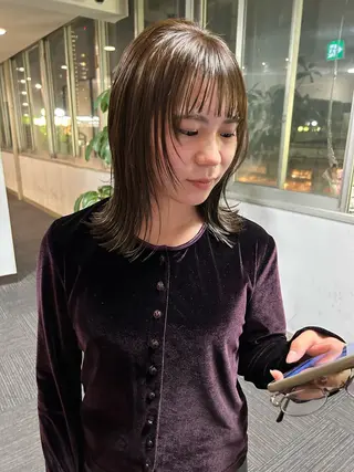 ミディアム 西岡 紗代のヘアスタイル