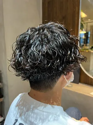 ショート パーマ メンズ 波巻きスパイラルパー マ/シャドウパーマ駿のヘアスタイル