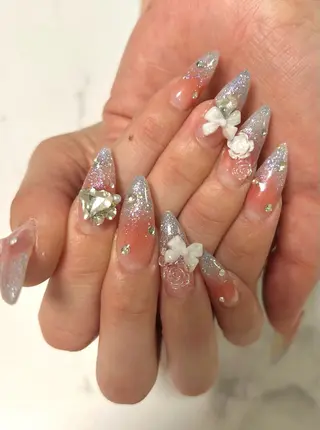 ネイル ArcoIris所属・Arco Iris 告瑠莉のネイルデザイン