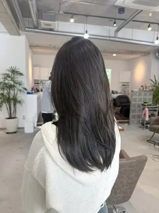 セミロング カラー カイリ /レイヤーカットのヘアスタイル